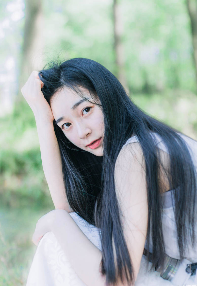 友谊，以互相尊重为基础的崇高美好的友谊，深切的同情，对别人的成就决不恶意嫉妒，对自己培养一种集体利益高于一切的意识。